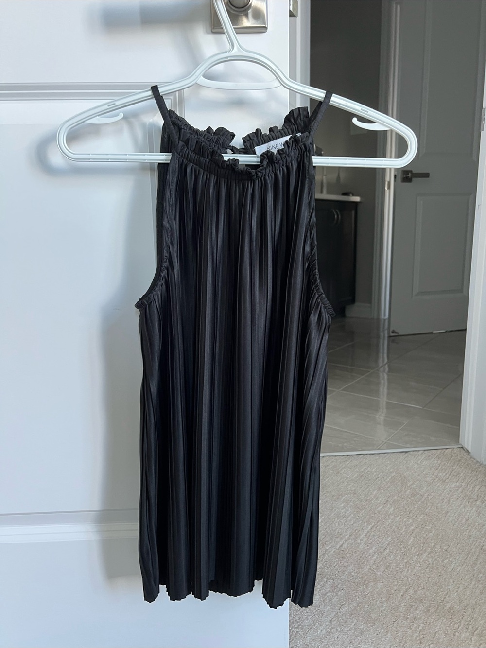 Nine west black pleated halter neck top